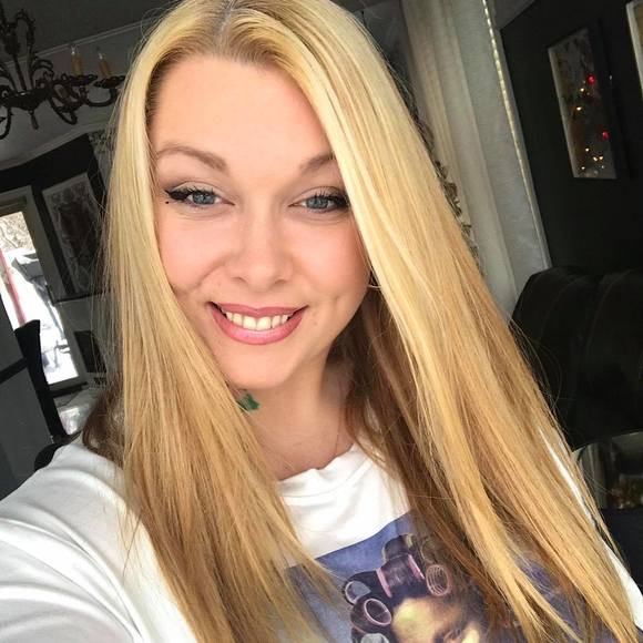 Meet your Posher, Émilie - Picture 1 of 1